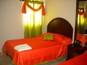 Hotel Nuevo Amanecer Room